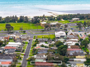 Australian new home sales plunge 20 per cent amid housing slowdown