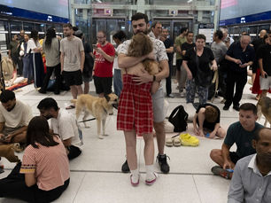 Thousands of Australians Seek Evacuation from Israel, Iran