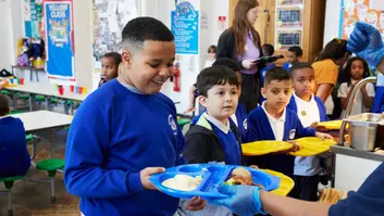 Push grows for nationwide adoption of free school lunches