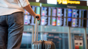 Record 432,000 migrants on bridging visas raise processing concerns