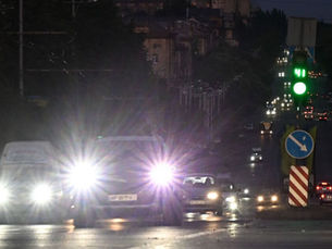 Headlight Mistake Could Land Australian Drivers with $1000 Fine