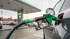 Five tips to help Australians save fuel and cut petrol costs