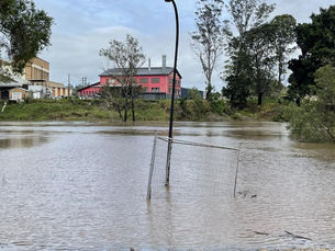 Northern Territory braces for heavy rain and possible flooding