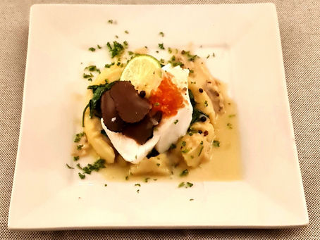 Pavés de Cabillaud, Stoemp de pommes de terre, Epinards en Branche et Sauce Vierge à la Truffe