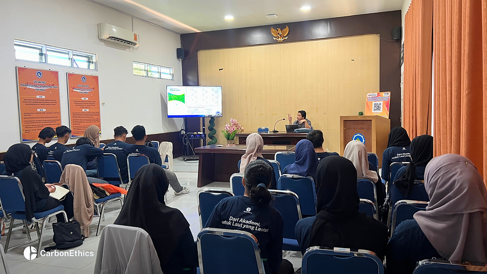 Session presentation by a lecturer from the Marine Science Department.