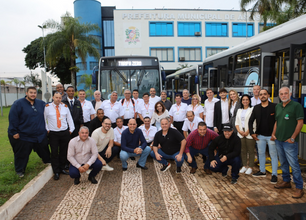 Novos ônibus começam a circular em Assis com transporte gratuito; confira os horários e itinerários
