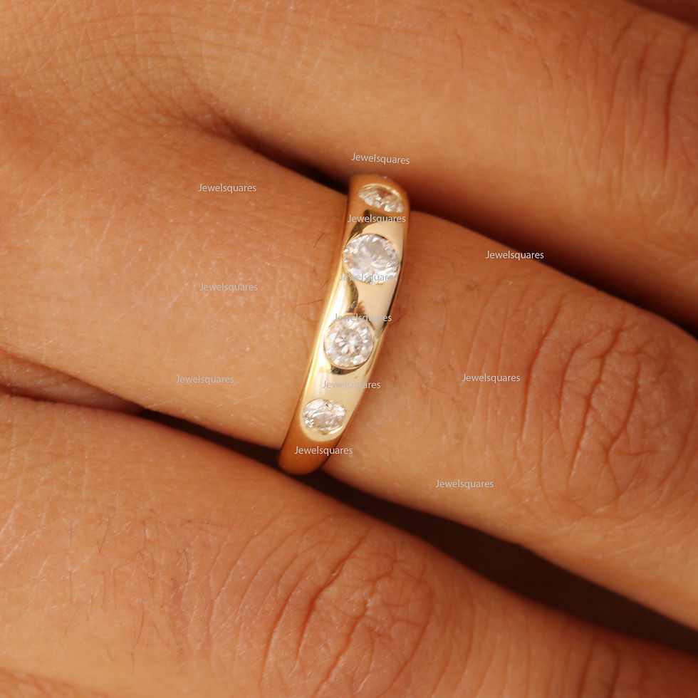 Thumbnail: 5 Diamonds Graduation Wedding Band, 14k Gold Stackable Ring Jewelry