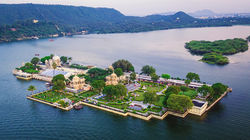Jag mandir 6.1 km