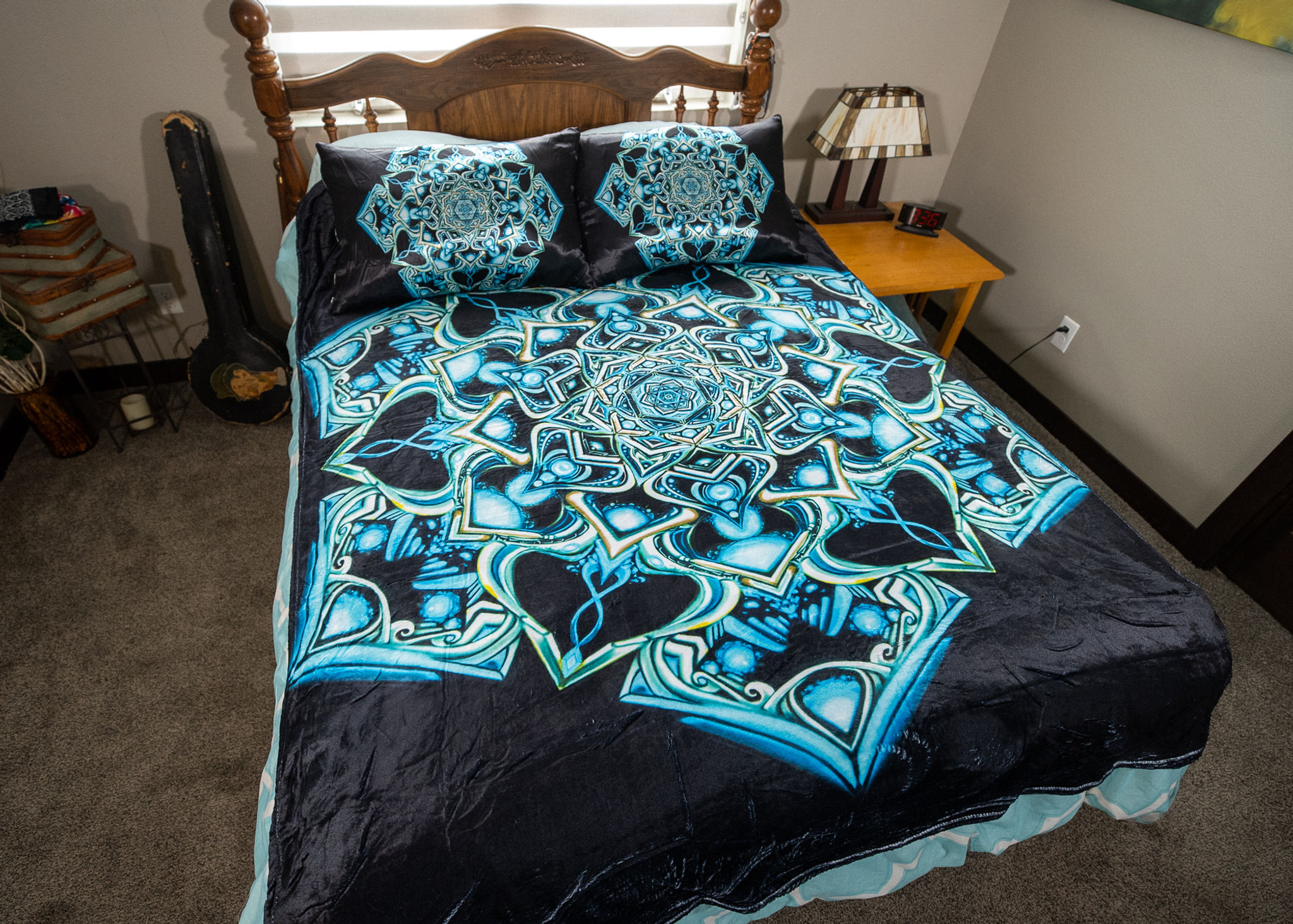 blanket art by  Synchronos