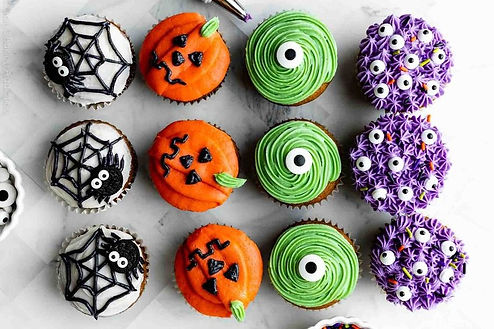halloween-cupcakes-home-2_edited.jpg