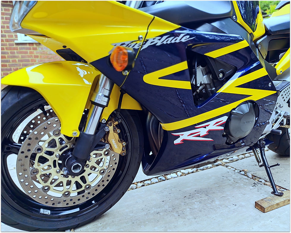 Thumbnail: 2002 Honda CBR954RR FireBlade