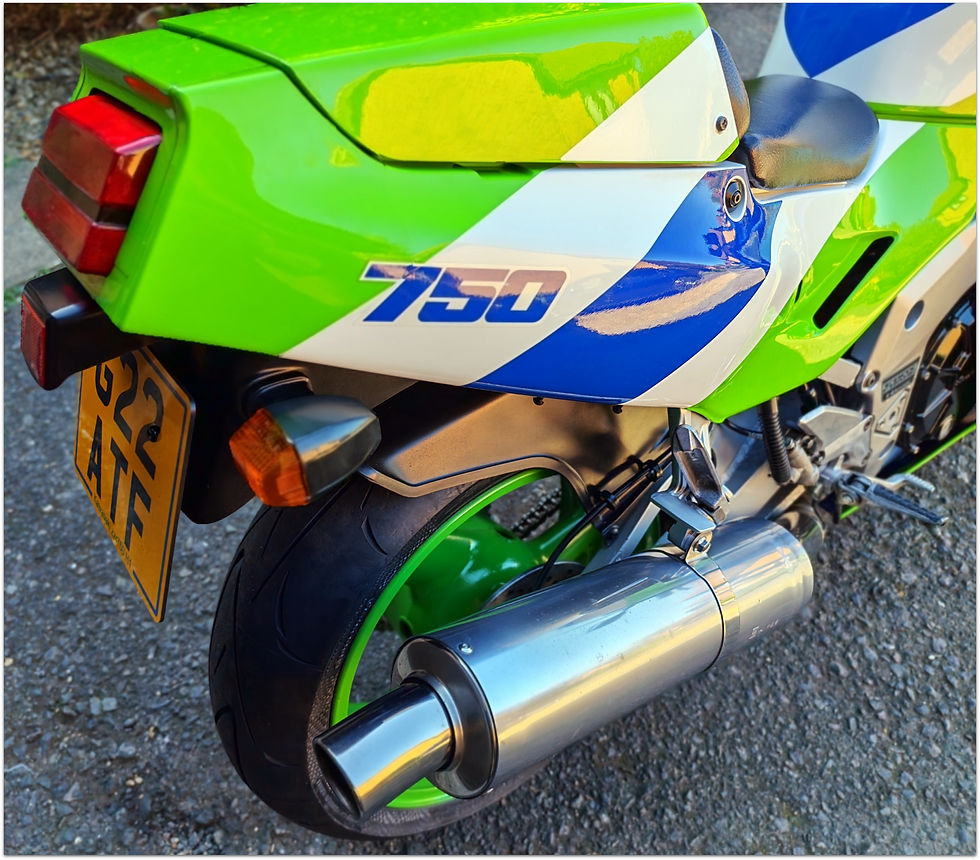 Thumbnail: (SOLD) - 1990 KAWASAKI ZXR750 H1