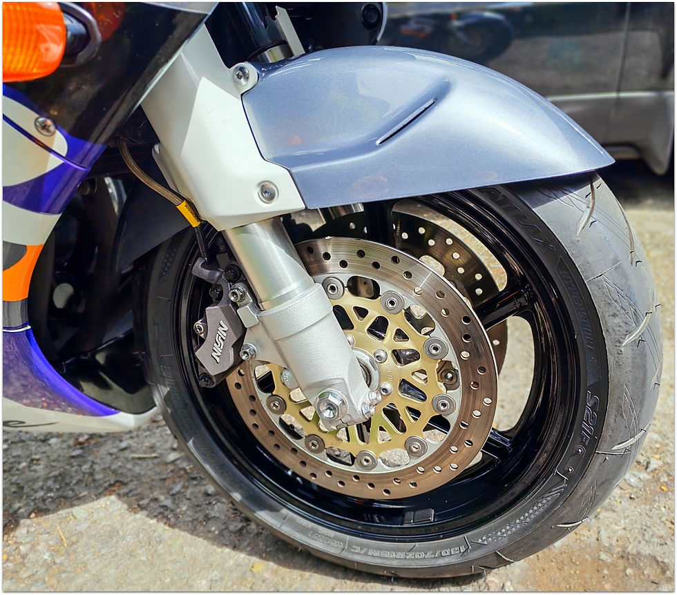 Thumbnail: 1996 Honda CBR900rr