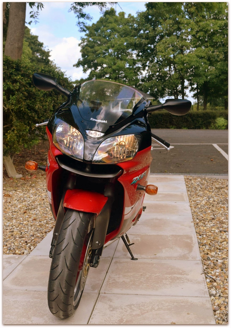 Thumbnail: SOLD - 2001 KAWASAKI ZX-9R 10,000 MILES