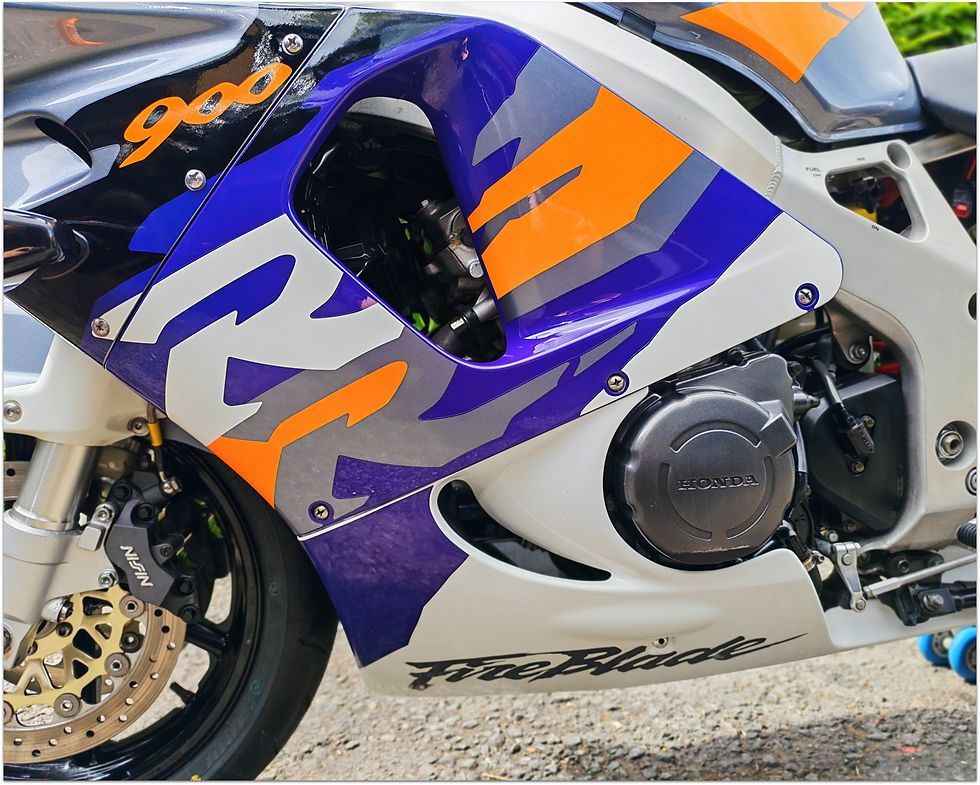 Thumbnail: 1996 Honda CBR900rr