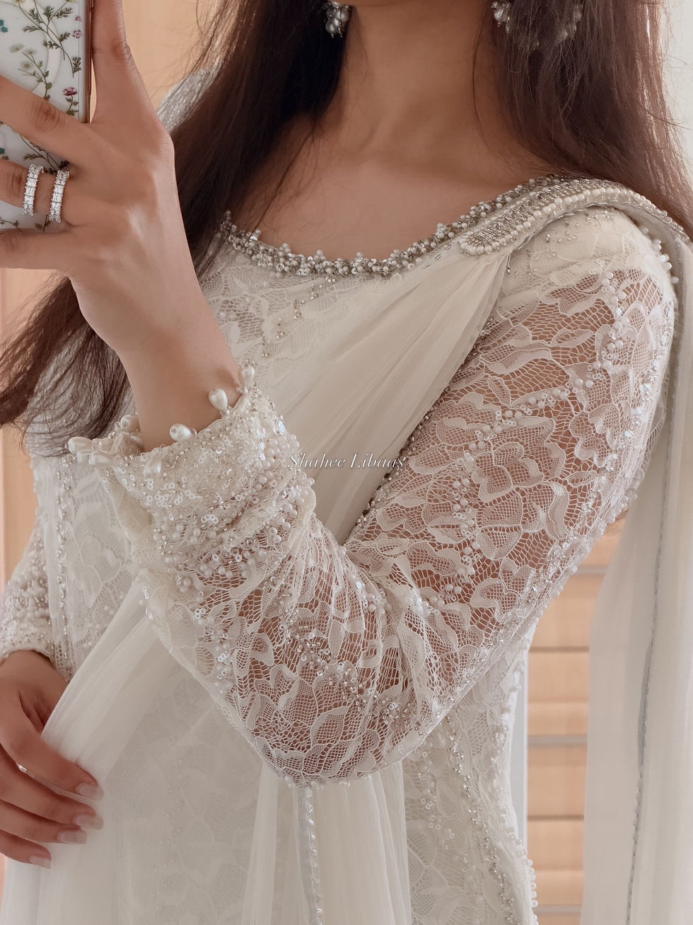 Thumbnail: Mahira 🕊️ 🤍