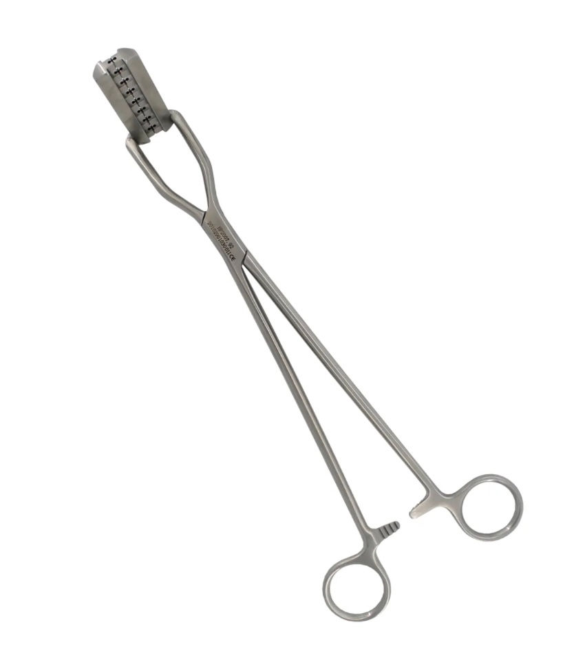 Затискач для кисетного шва