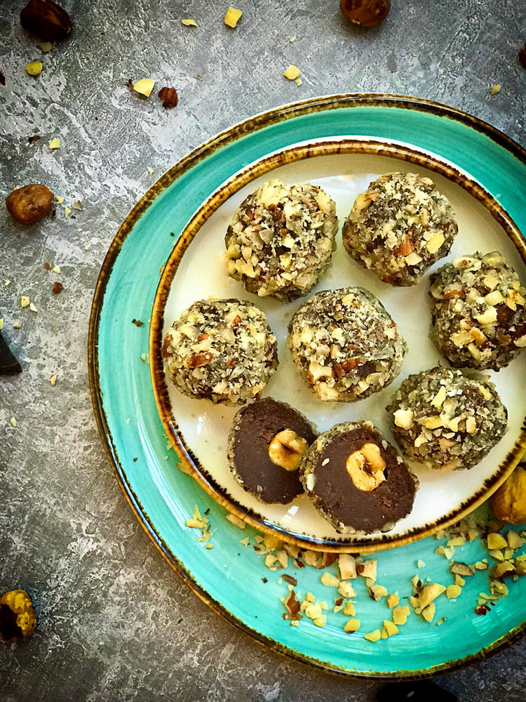 Healthy Hazelnut Truffles