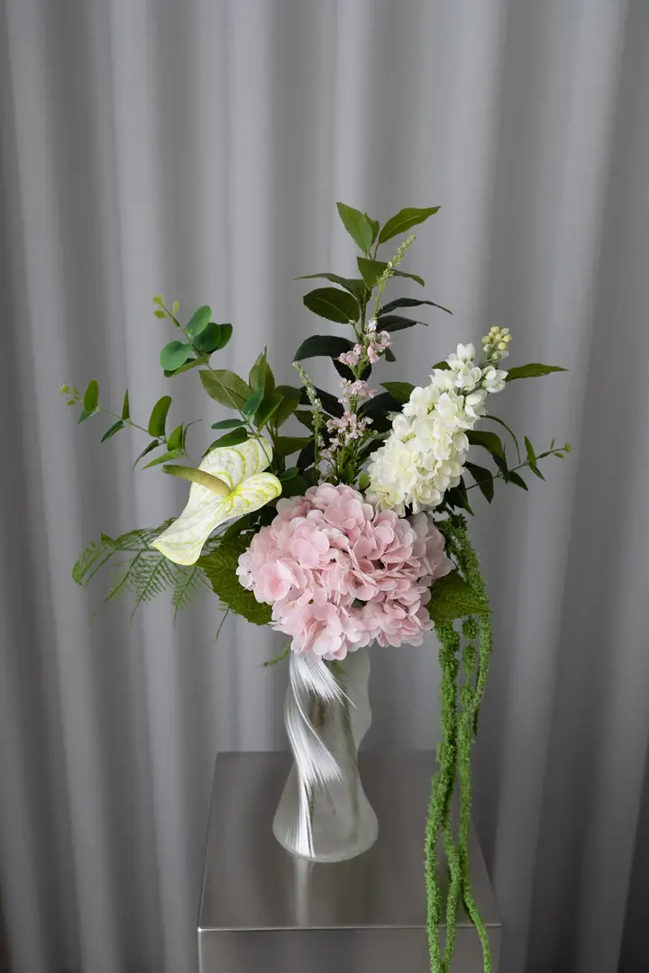 Miniatyrbilde: Bloom Objects Soft Pink Bouquet