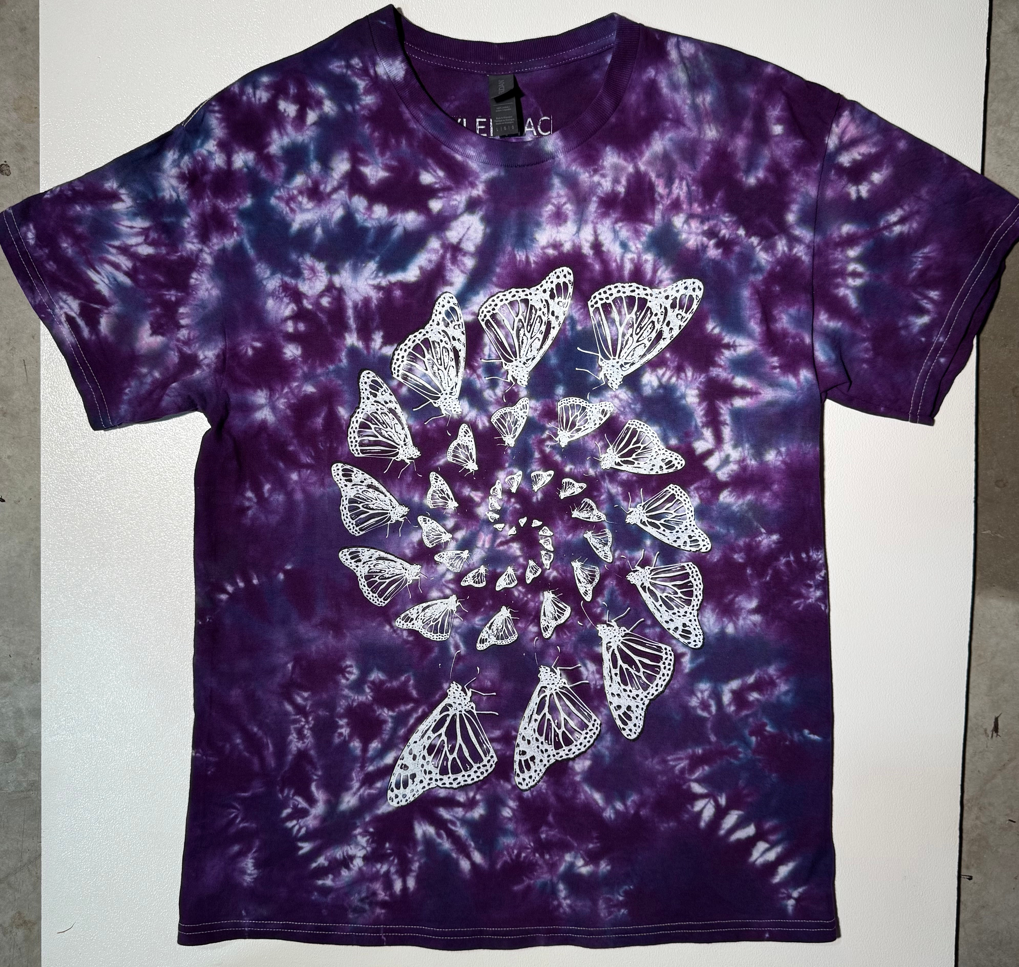 Butterfly Spiral t-shirt LARGE tie dyed 