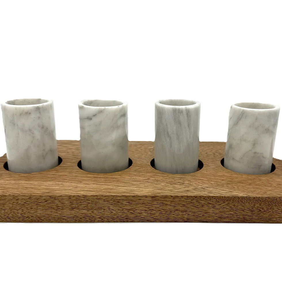 Miniatura: JUEGO 4 TEQUILEROS CON BASE MADERA