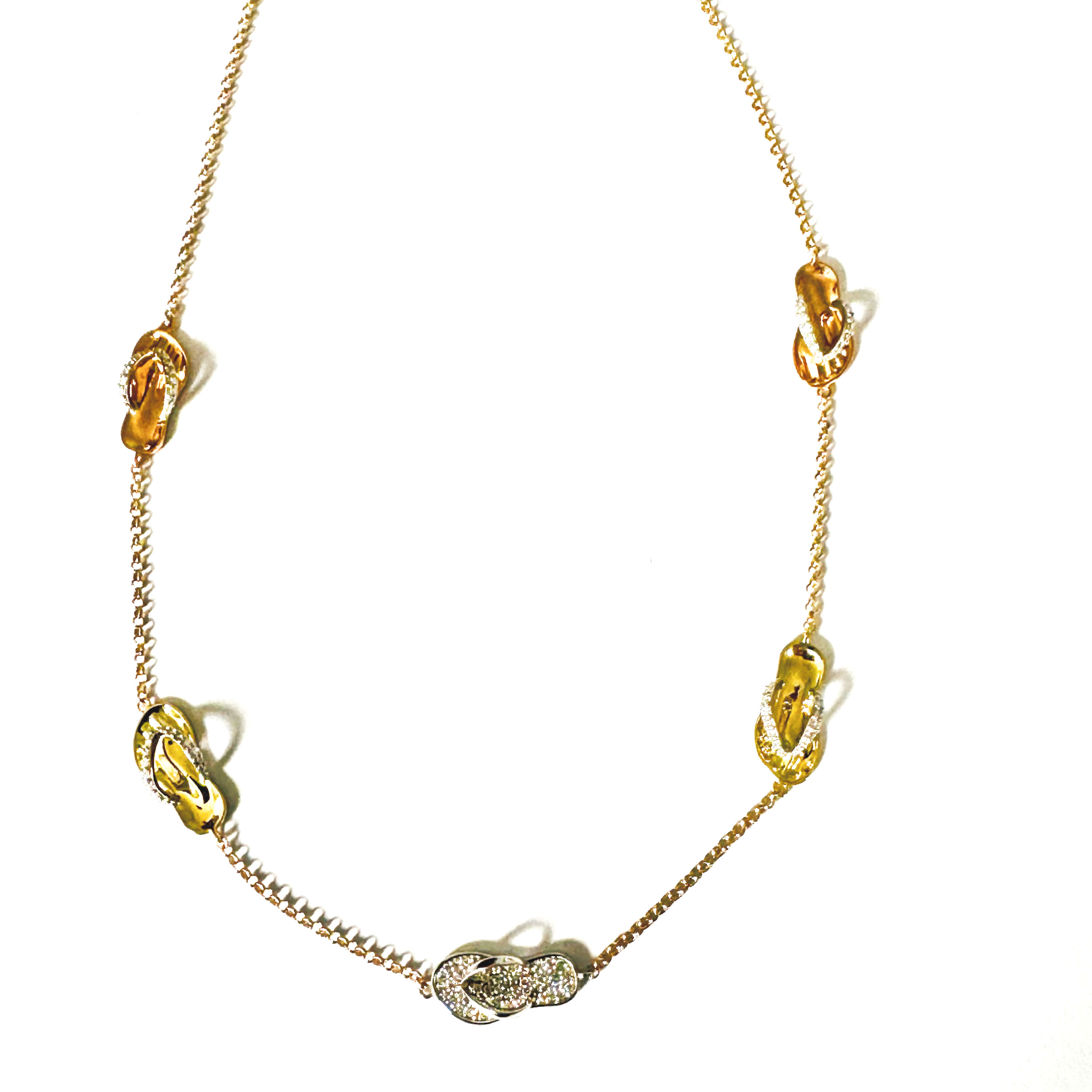 Flip Flop Diamond Necklace P888551