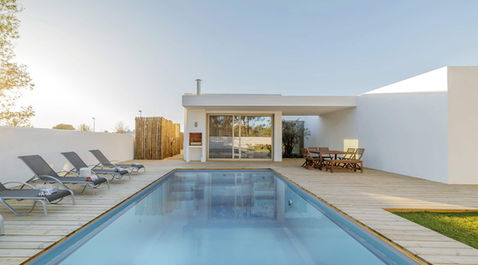 Schwimmbecken Aussenanlage