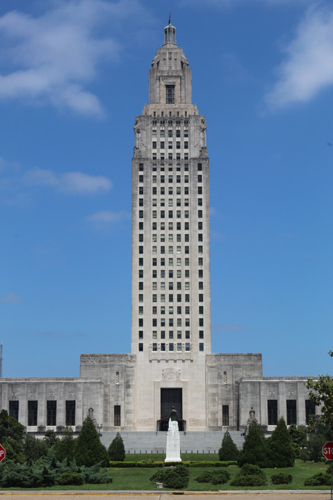 Louisiana Capitol, Baton Rouge, April 14, 2020.JPG