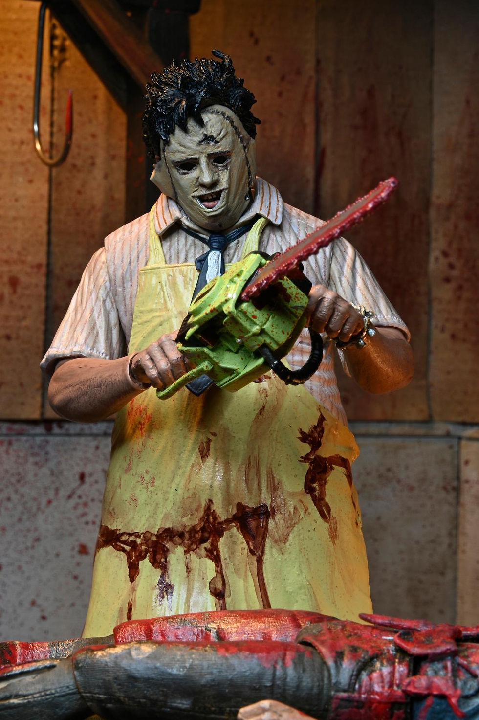 Thumbnail: NECA Texas Chainsaw Massacre – 50th Anniversary Ultimate Leatherface Figure