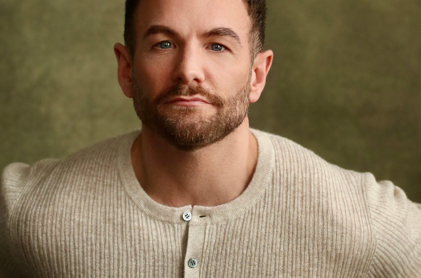 Chris Edgerley Bridgerton 2.jpg