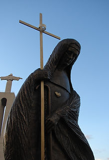 Escultura da Beata Maria do Divino Coração