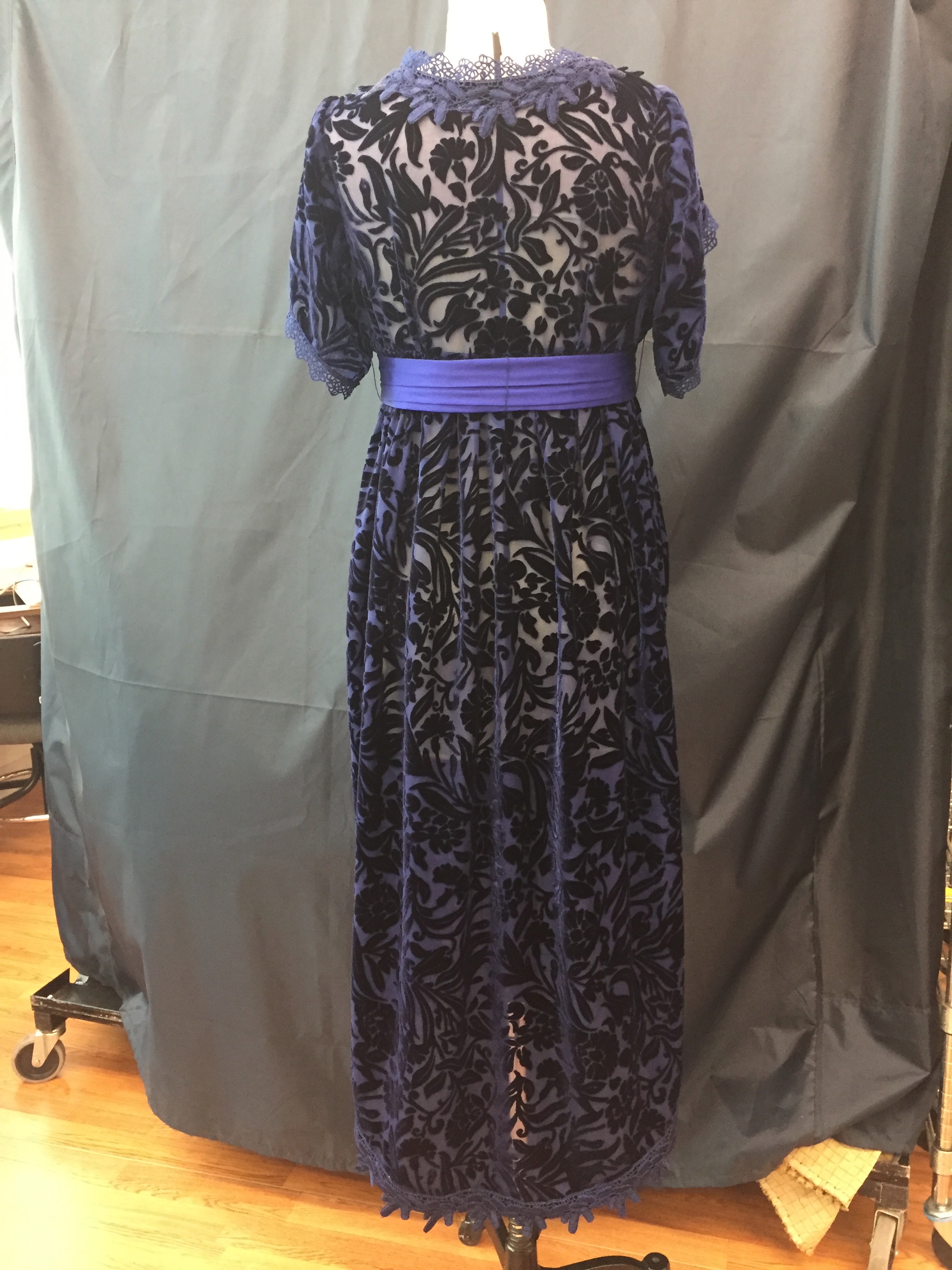Overdress - Back