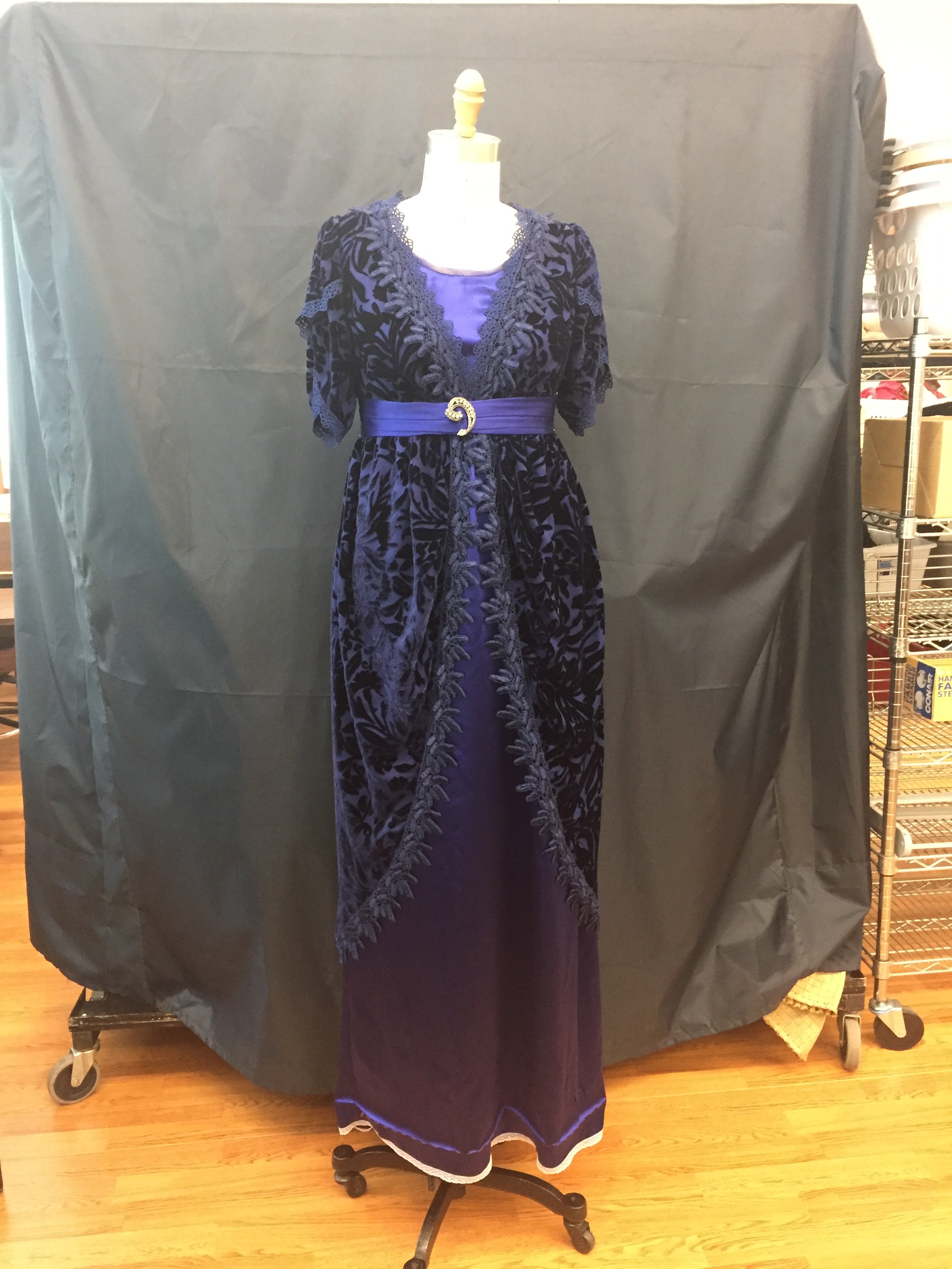 Overdress and Underdress