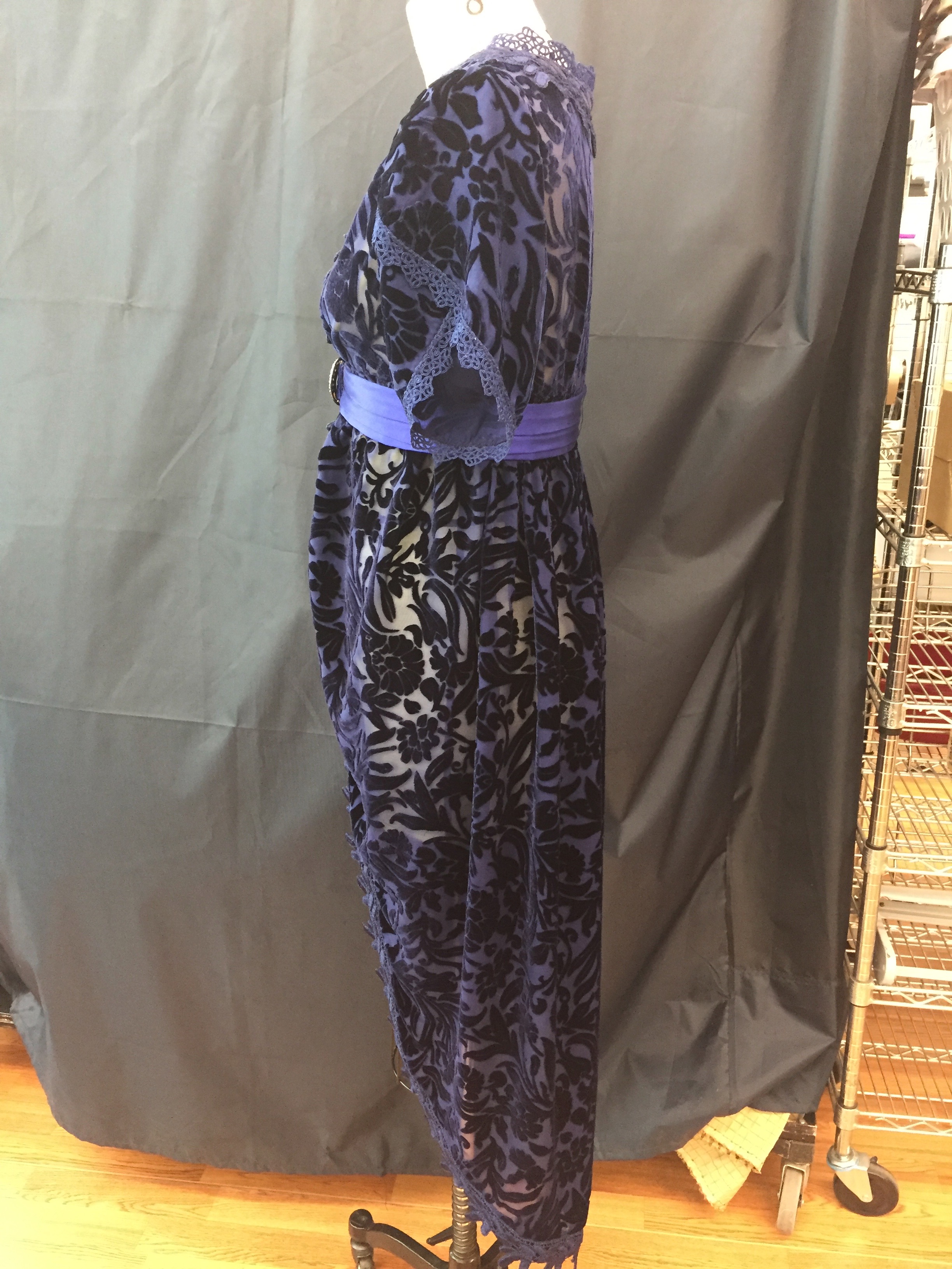 Overdress - Side