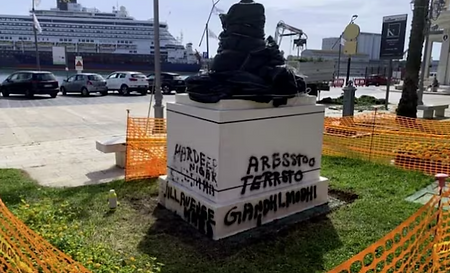 Mahatma Gandhi, Gandhiji's bust, Italy