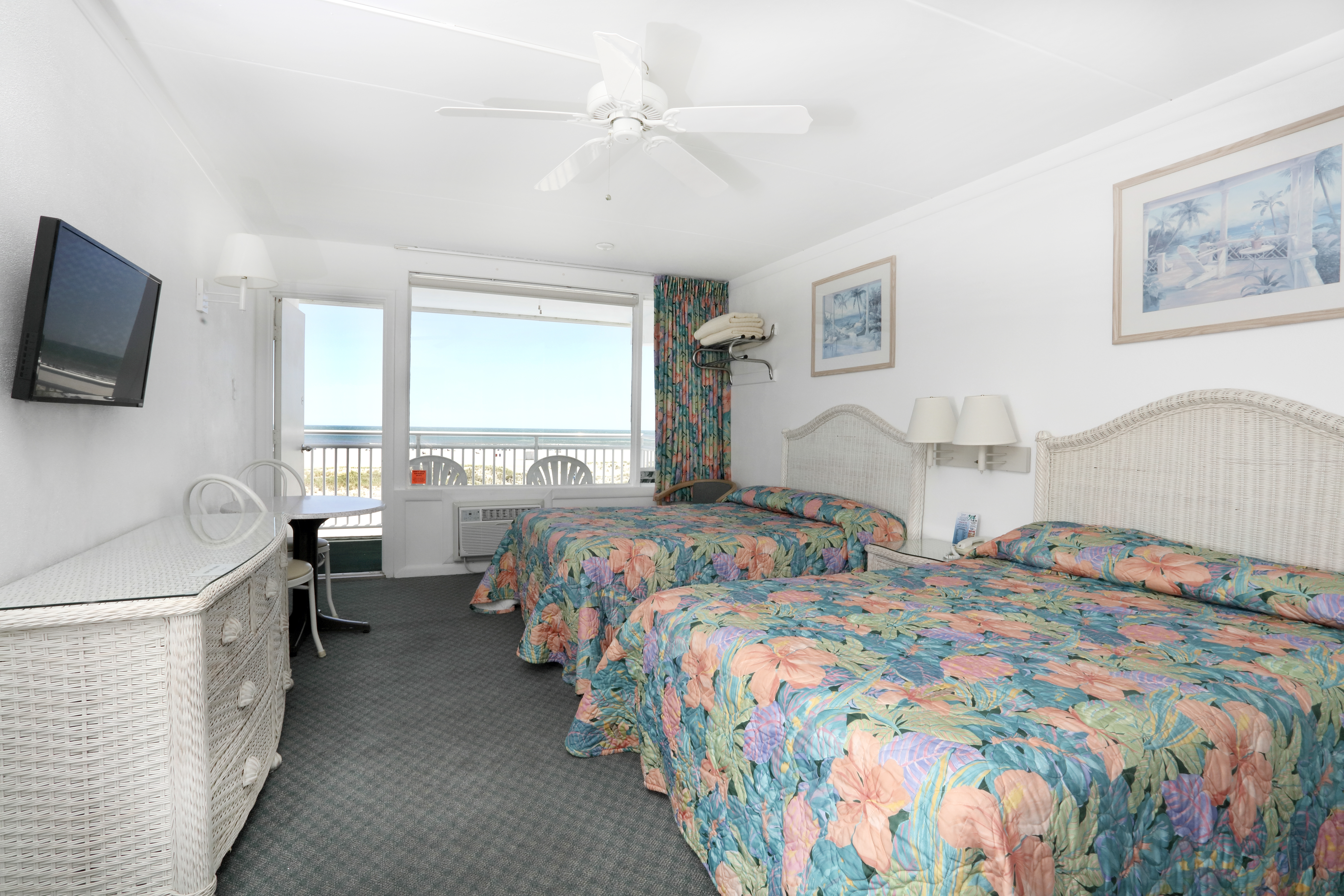 Commander Motel in Wildwood Crest NJ
