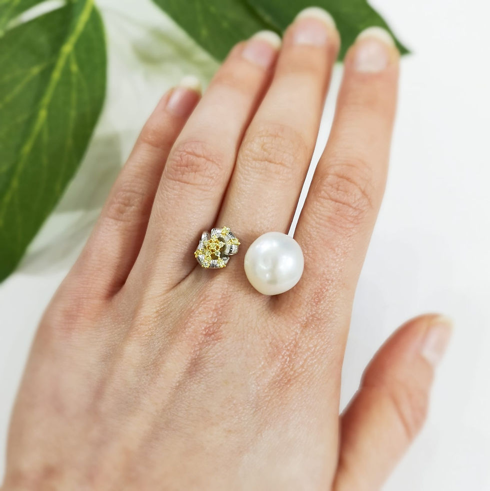 Thumbnail: Gorgeous Orchid Ring in Sterling Silver with Freshwater Pearl