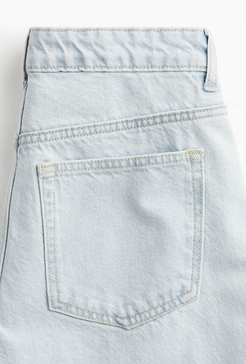 Thumbnail: Расклешенные обычные джинсы