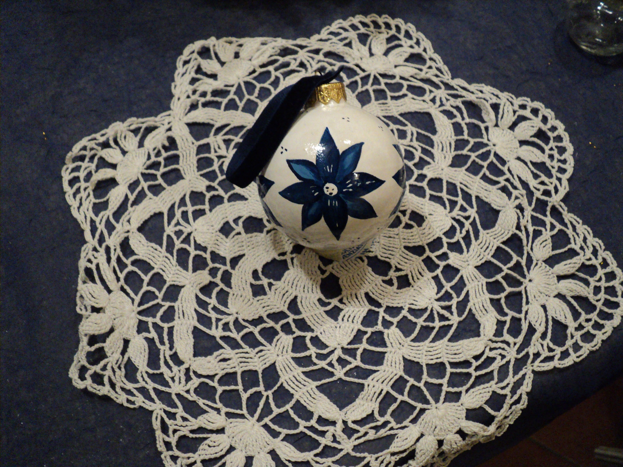 Sfera fiore blu medium