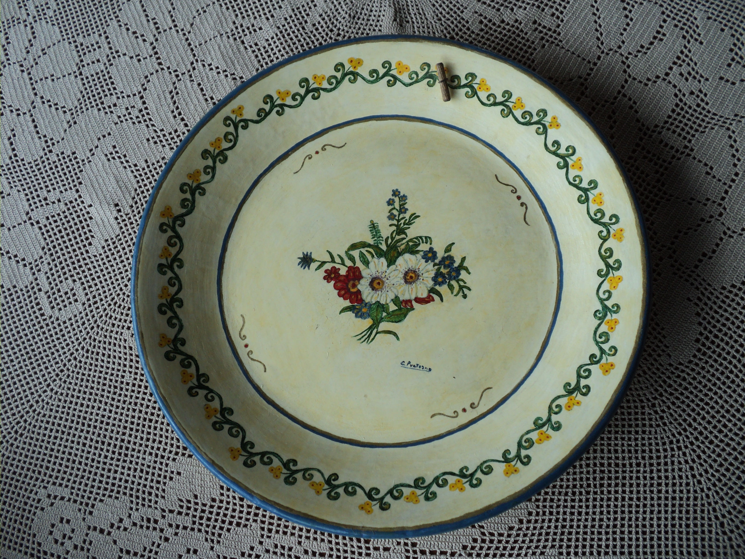 Piatto con fiori