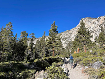 Autumn hike Big Pine Creek North Fork Trail