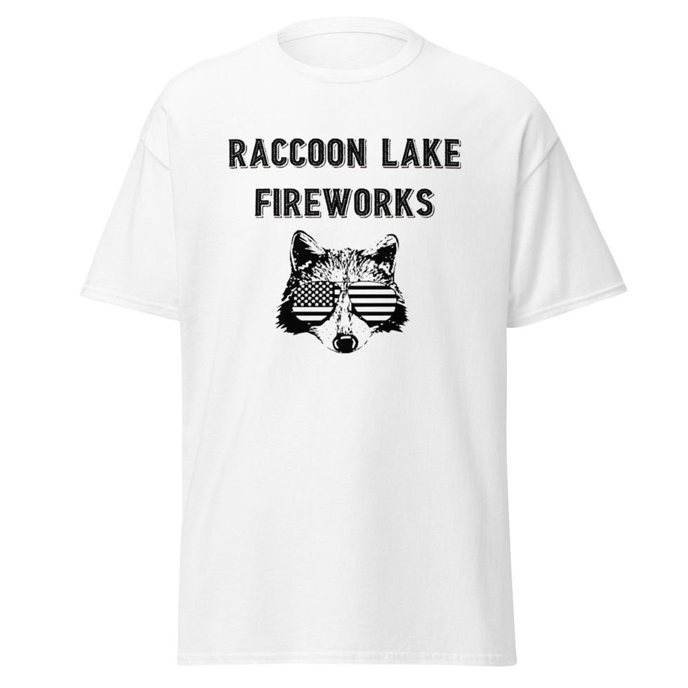 Miniatura: Raccoon Lake Fireworks Camiseta clásica para hombre