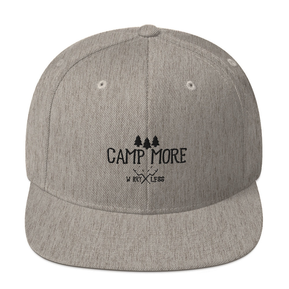 Campamento más gorra snapback