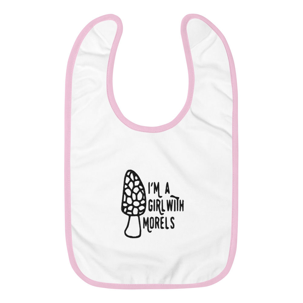 Soy una niña con babero bordado de morillas