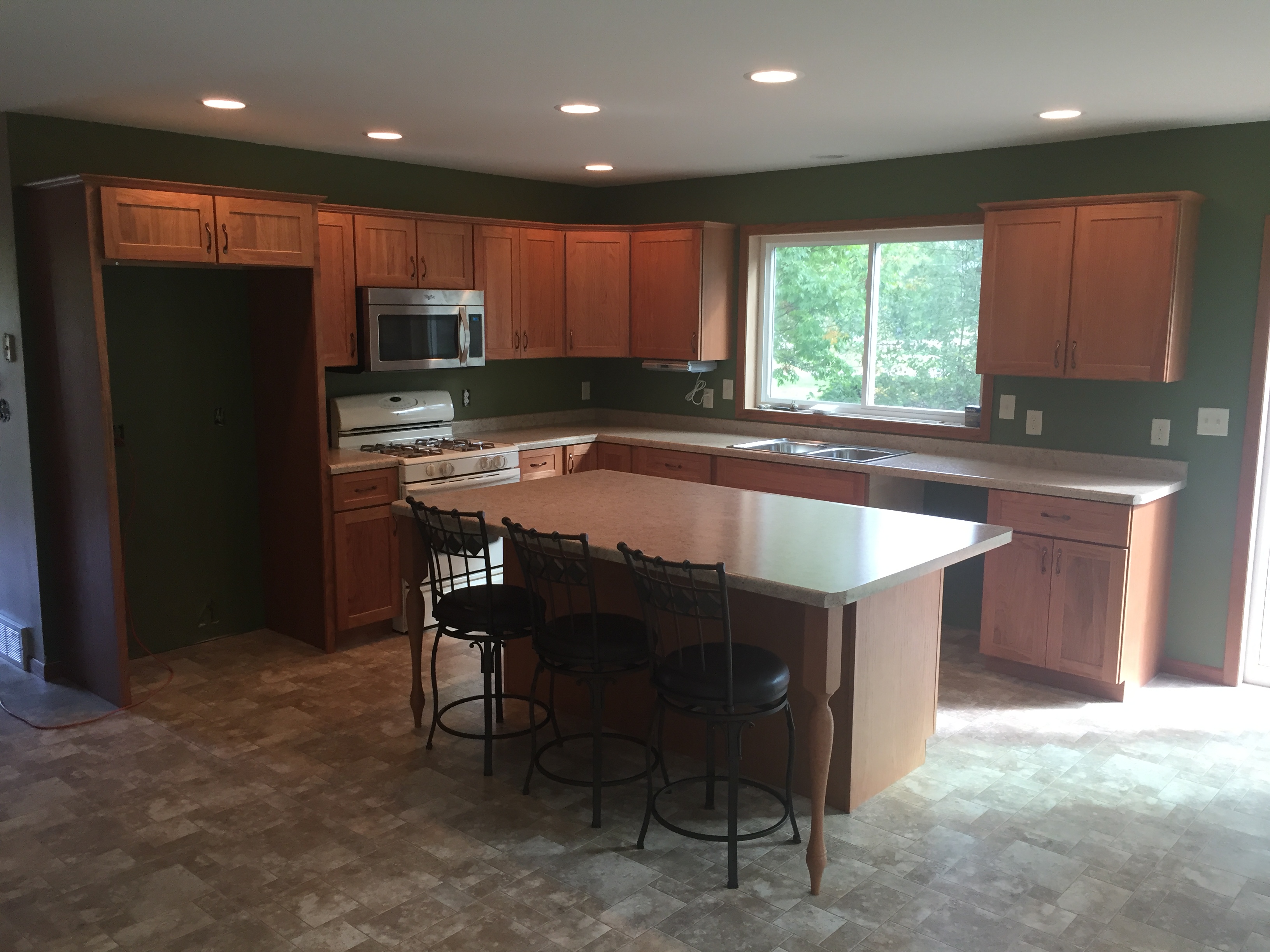 Wausau Kitchen Remodel Oak Cabinets Laminate Countertops