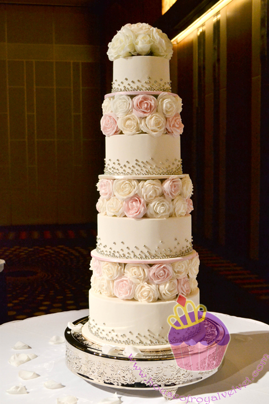 pearl wedding cake