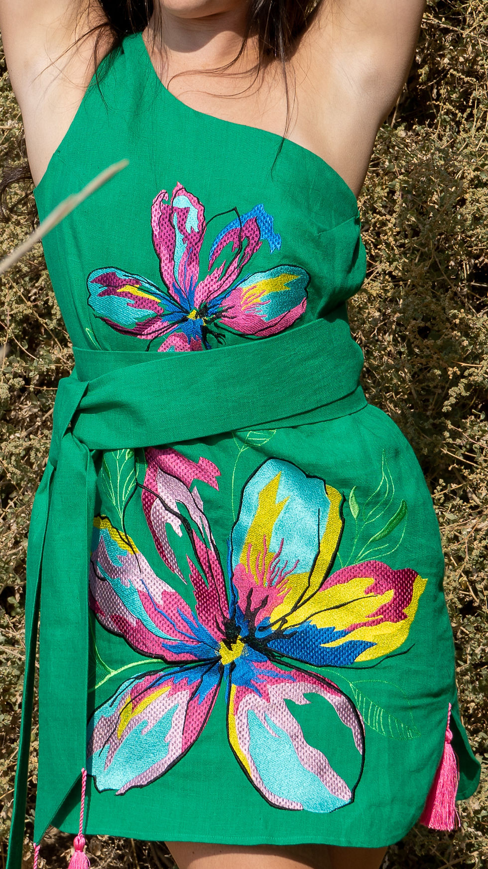 תמונה ממוזערת: Mini green dress off-shoulder