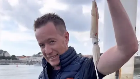 Pêche au jigbait : leurre polyvalent animé en verticale ou en traîne lente en mer