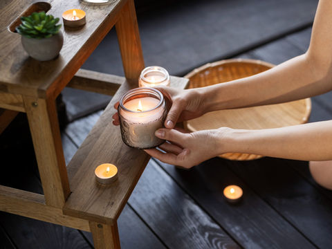 How to Choose the Perfect Candle Scent for Every Space