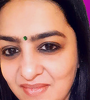 selfie with bindi_edited.jpg